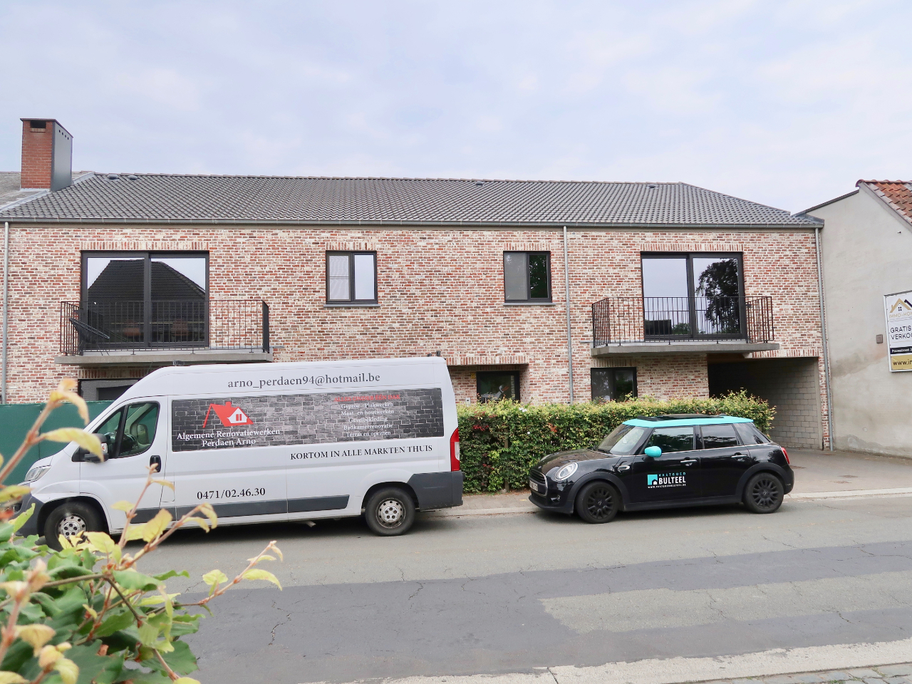Afbeelding van Modern appartement met 2 slaapkamers, ruim terras, staanplaats en carport.
