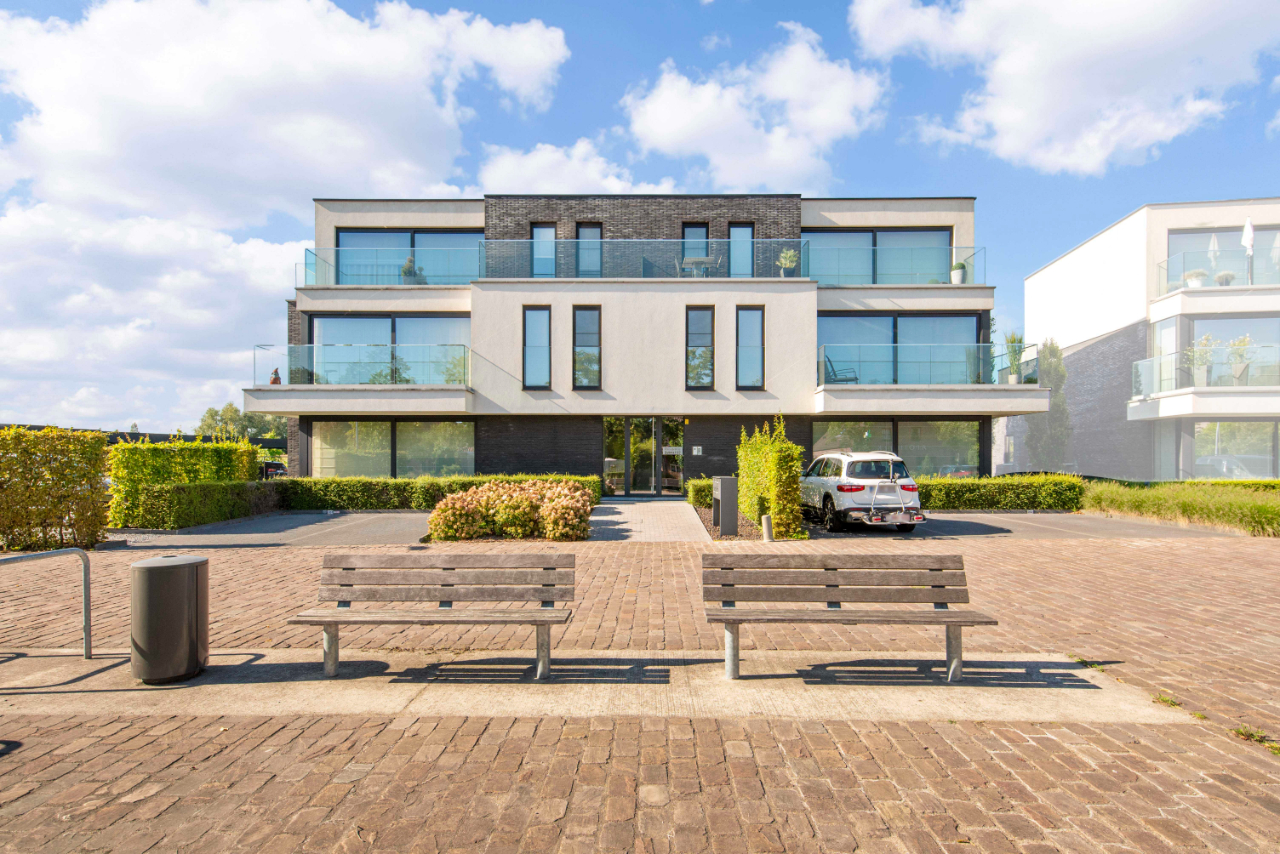 Afbeelding van Prachtig gelijkvloersappartement met 2 slaapkamers en terras met tuin!