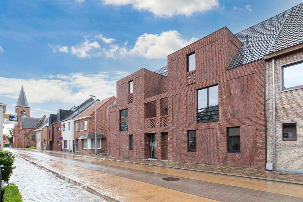 Afbeelding van Prachtig nieuwbouwappartement op de 1ste verdieping met 2 slpkrs, terras en carport!