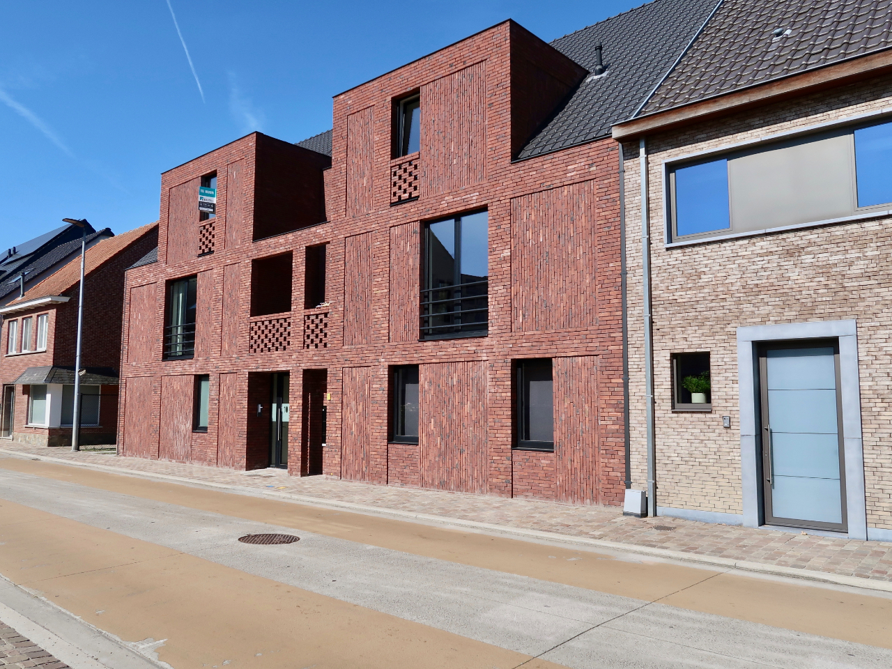 Afbeelding van Prachtig gelijkvloersappartement met 2 slaapkamers, terras en carport!